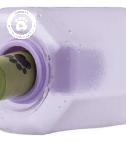Botella Portátil 3 en 1 para Mascotas – Agua, Comedero y Bolsas Desechables
